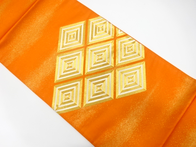 重ね菱模様　刺繍　袋帯